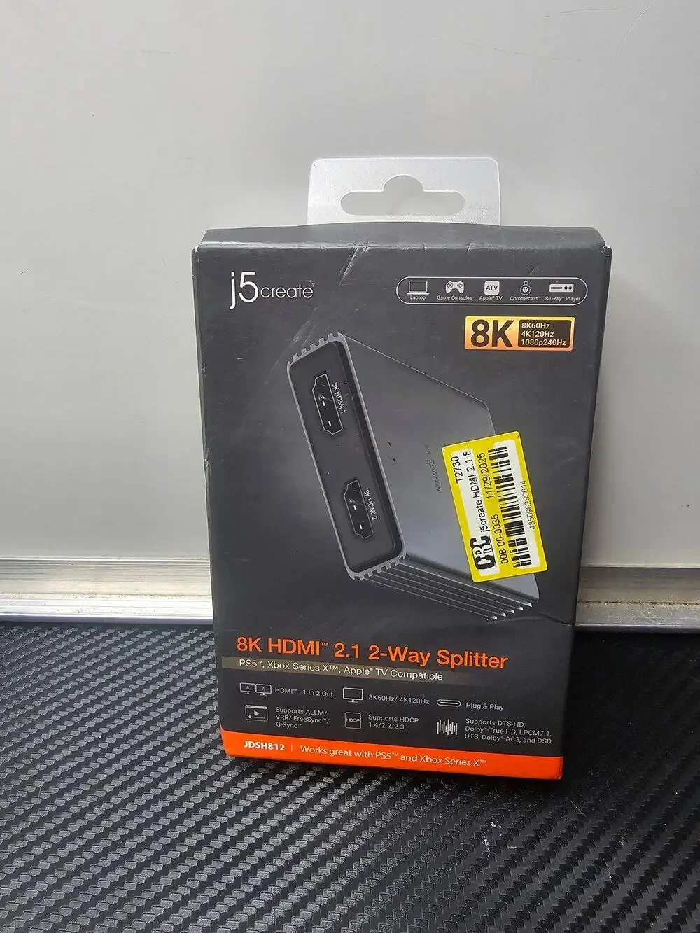 j5create HDMI 2.1 8K Splitter 1 In and 2 Out - Black